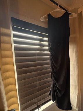 Black Sleeveless Ruched Midi Dress - Women